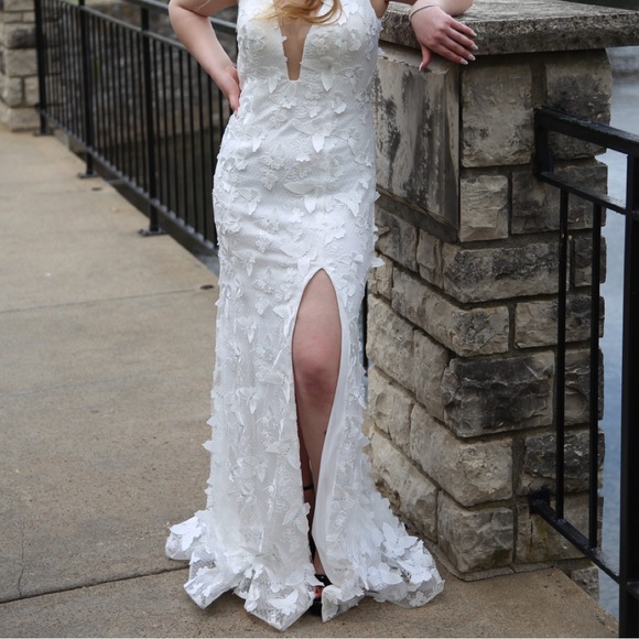 Glamour by Terani Couture ivory butterfly prom dress formal wedding dress Sz 6 - Picture 10 of 11